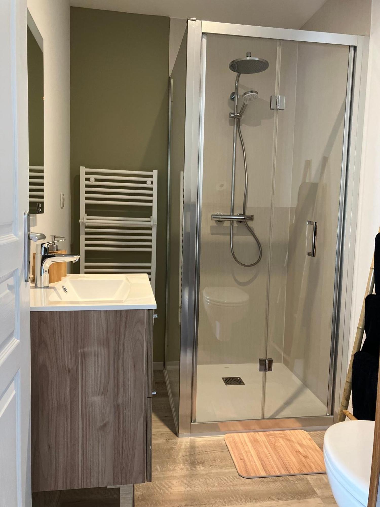 La Gentiane Bed & Breakfast Le Falgoux Dış mekan fotoğraf